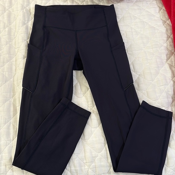 SOLD - Lululemon Speed Run 7/8 Leggings - Picture 1 of 2